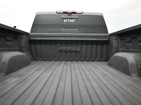 Used 2023 GMC Sierra 1500 AT4 w/ Technology Package AWD/4WD image 7