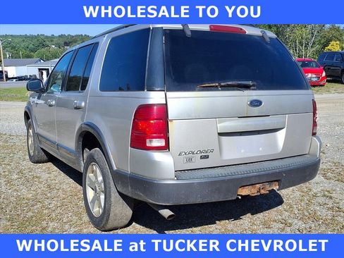 Used 2004 Ford Explorer XLT image 7