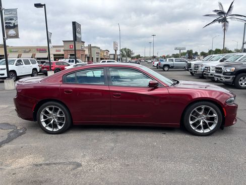 Used 2020 Dodge Charger SXT w/ Plus Group RWD image 4