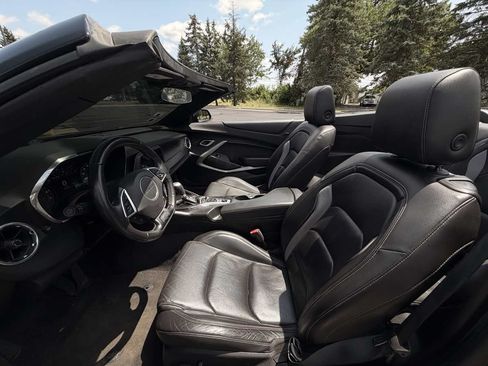 Used 2017 Chevrolet Camaro SS RWD image 13