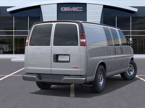 Used 2026 GMC Savana 2500 w/ Driver Convenience Package RWD image 4