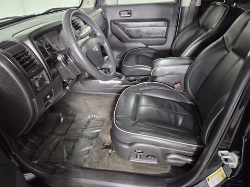 Used 2010 HUMMER H3 Alpha image 12