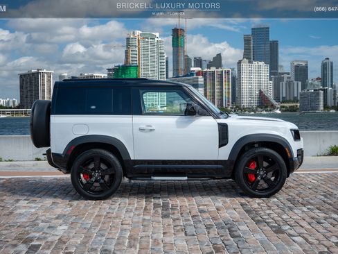 Used 2022 Land Rover Defender 90 X-Dynamic HSE AWD/4WD image 13