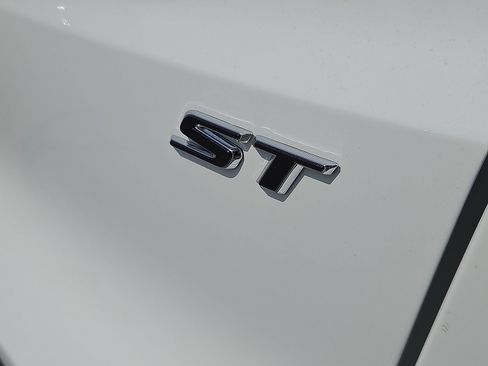 Used 2024 Buick Envista Sport Touring w/ Convenience II Package FWD image 16