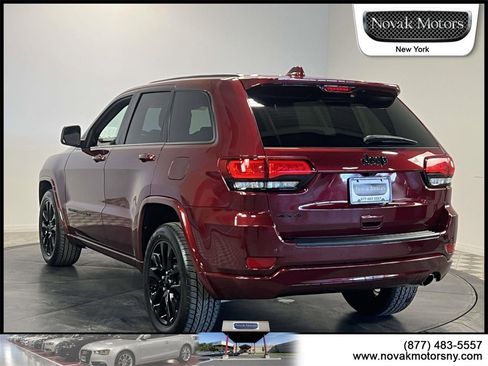 Used 2022 Jeep Grand Cherokee Laredo X image 8