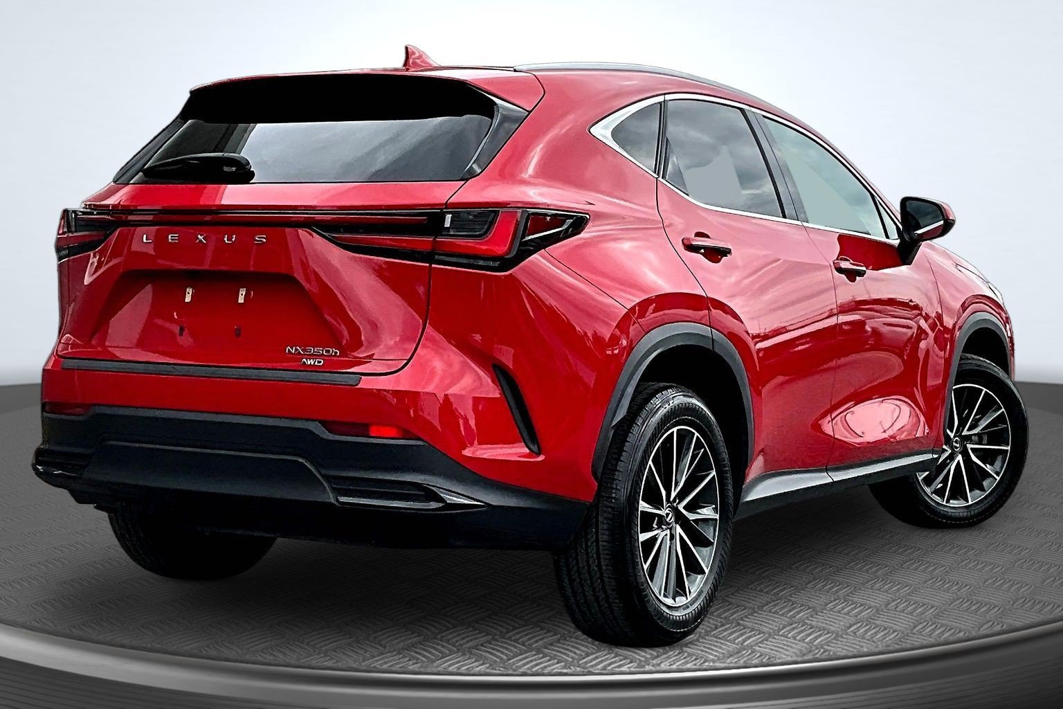 Used 2024 Lexus NX 350h AWD image 5