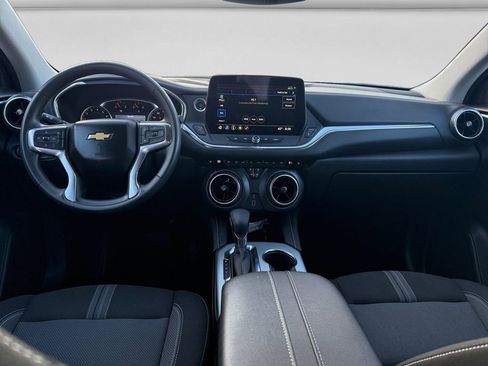 Used 2025 Chevrolet Blazer LT image 11