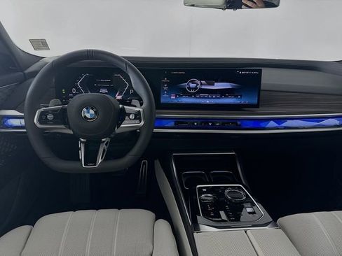 Used 2026 BMW 740i xDrive w/ Executive Package image 22