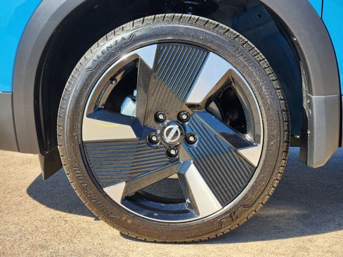 New 2026 Nissan Kicks SR w/ Cold Weather Package image 11