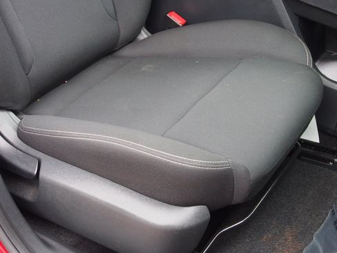 Used 2023 Nissan Rogue S FWD image 12