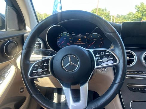 Used 2021 Mercedes-Benz GLC 300 4MATIC image 9
