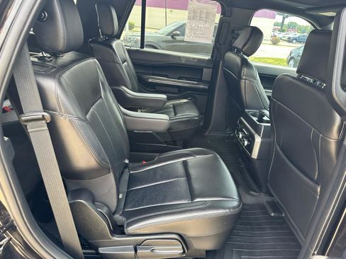 Used 2020 Ford Expedition XLT w/ Equipment Group 202A RWD image 23