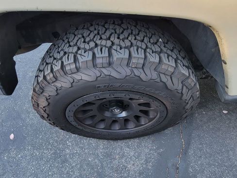 Used 2012 Jeep Wrangler Unlimited Sahara w/ Connectivity Group image 7