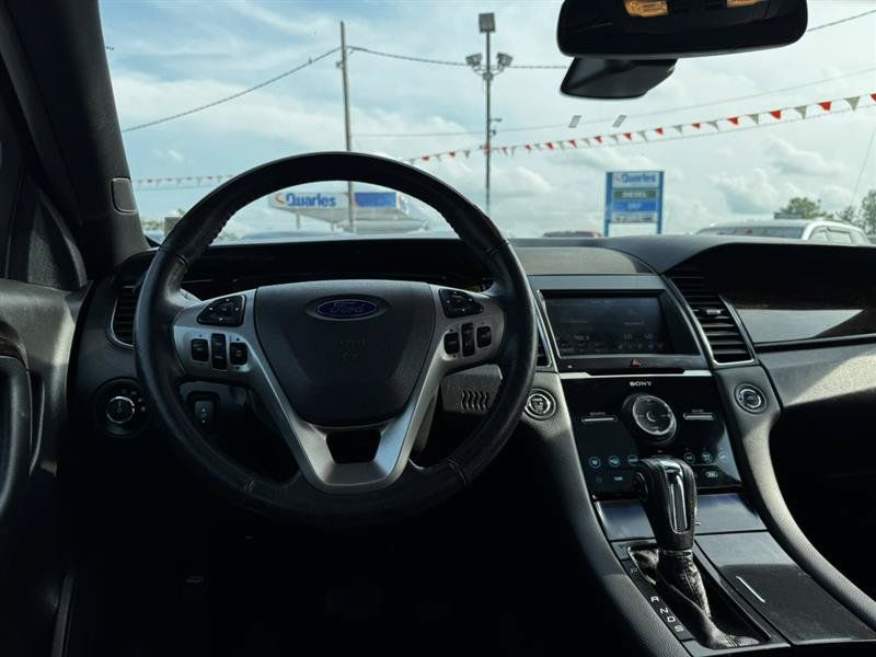 Used 2015 Ford Taurus Limited w/ Equipment Group 301A FWD image 15
