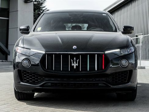 Used 2019 Maserati Levante image 4