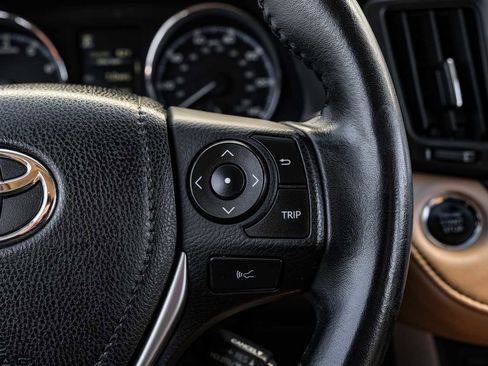 Used 2018 Toyota RAV4 Limited image 18