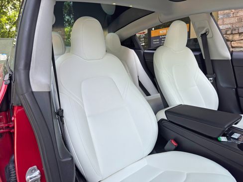 Used 2023 Tesla Model 3 Standard Range image 36