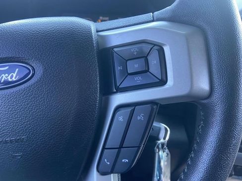 Used 2018 Ford F250 Lariat w/ Chrome Package image 19