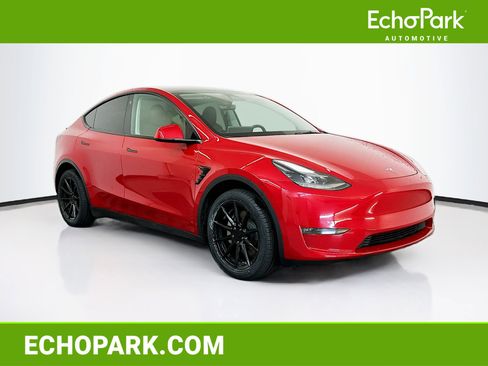 Used 2023 Tesla Model Y Long Range image 1