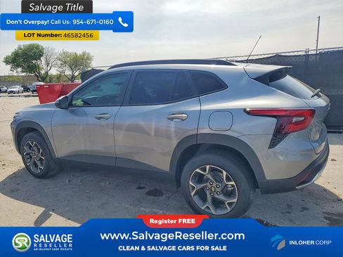 Used 2026 Chevrolet Trax LT w/ Driver Confidence Package image 3