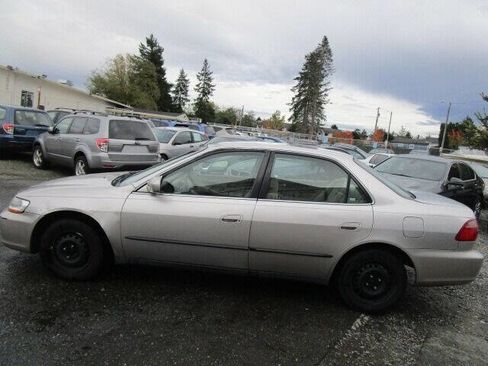 Used 1999 Honda Accord LX image 2