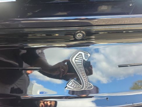 Used 2022 Ford Mustang Shelby GT500 w/ Technology Package image 21