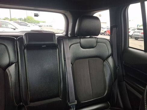 Used 2024 Jeep Grand Cherokee Altitude AWD/4WD image 21