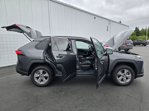 Used 2022 Toyota RAV4 XLE image 19