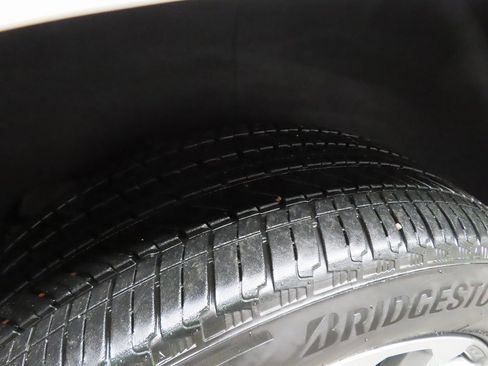 Used 2023 GMC Yukon Denali image 38