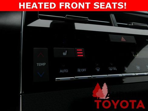 Used 2022 Toyota Avalon XSE image 19