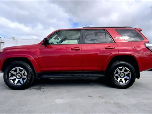 Used 2024 Toyota 4Runner TRD Off-Road AWD/4WD image 3