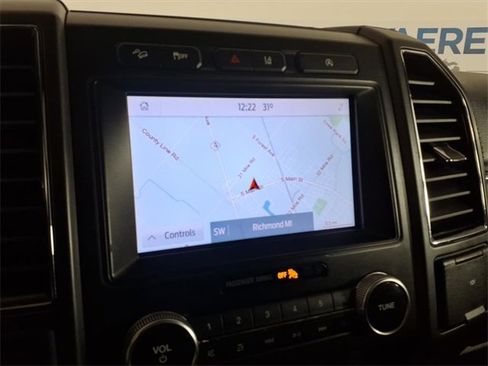 Used 2021 Ford Expedition Max Limited image 19