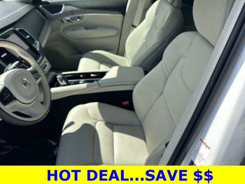 Used 2025 Volvo XC90 B5 Plus w/ Protection Package Premier image 19