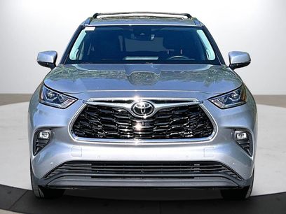 Used 2021 Toyota Highlander Limited