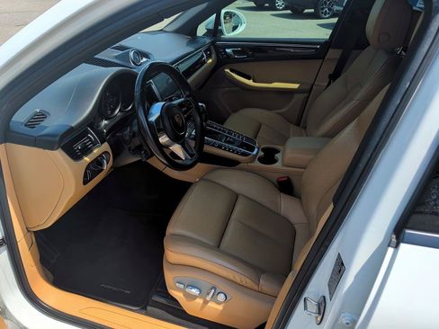 Used 2018 Porsche Macan AWD/4WD image 8