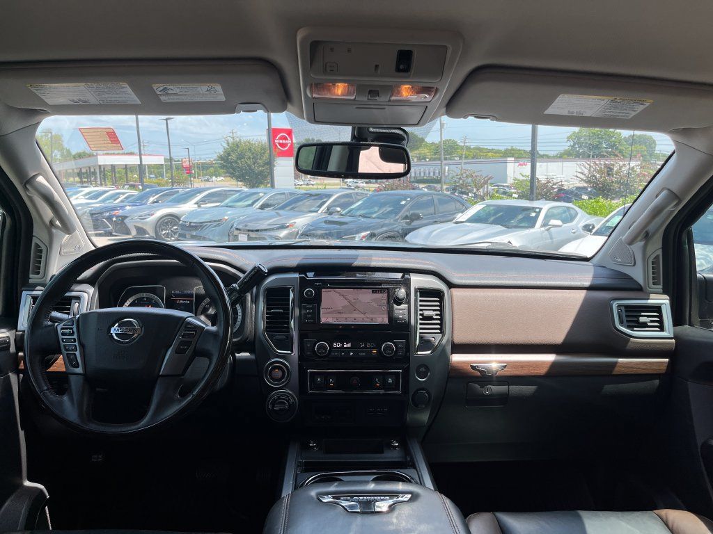 Used 2019 Nissan Titan Platinum Reserve AWD/4WD image 22