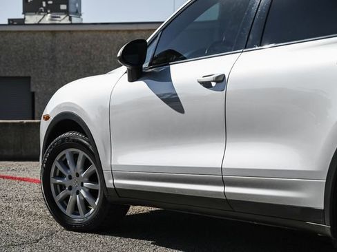 Used 2011 Porsche Cayenne image 31