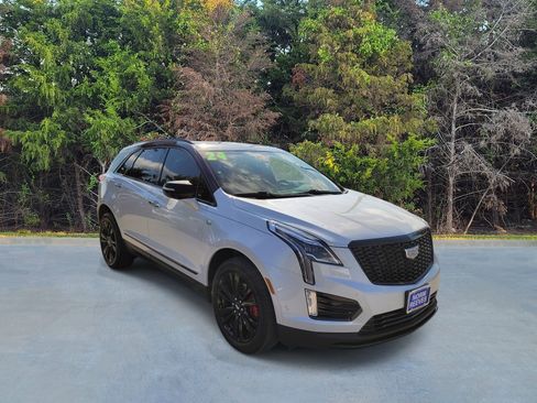 Used 2024 Cadillac XT5 Premium Luxury w/ Technology Package FWD image 15