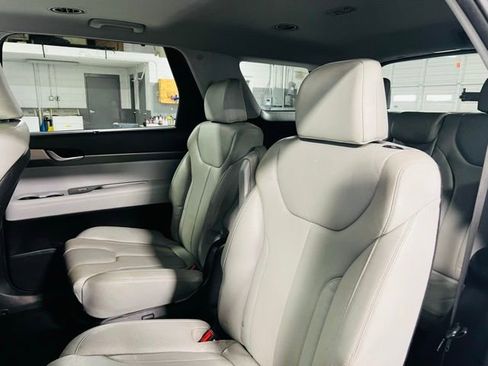 Used 2022 Hyundai Palisade SEL w/ Premium Package FWD image 28