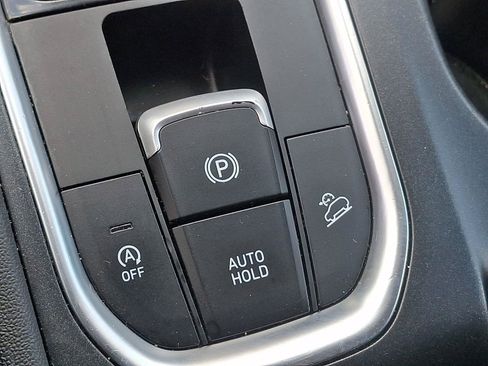Used 2020 Hyundai Santa Fe SE w/ Cargo Package AWD/4WD image 24