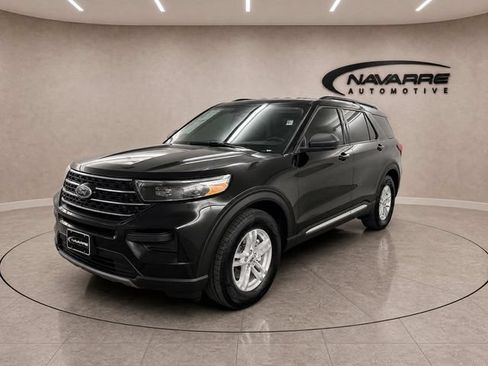 Used 2022 Ford Explorer XLT RWD image 3