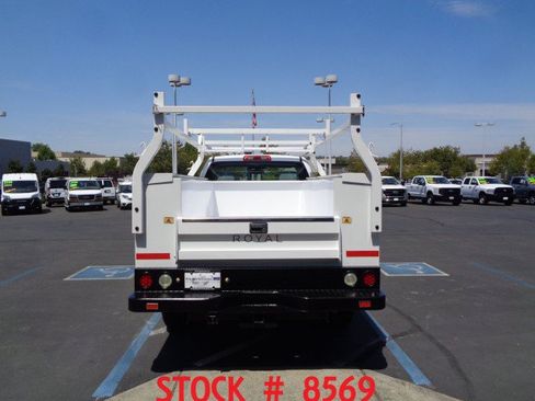 Used 2018 Chevrolet Silverado 3500 W/T RWD image 5