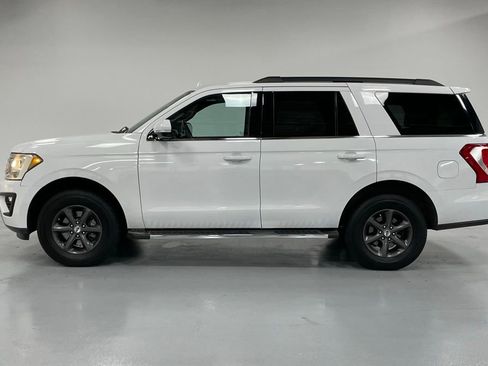 Used 2020 Ford Expedition XLT w/ Equipment Group 202A image 2