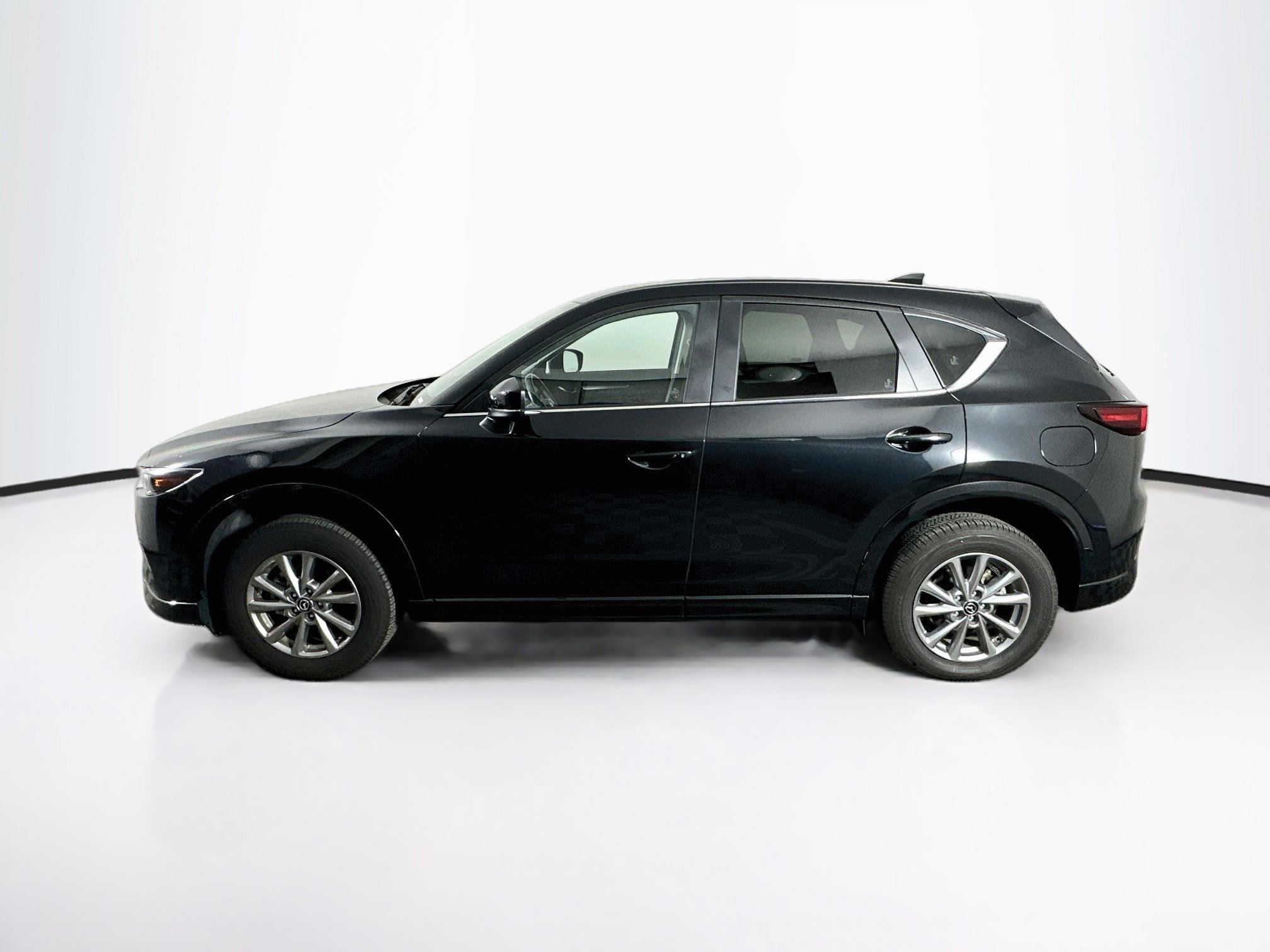 Used 2025 MAZDA CX-5 AWD 2.5 S w/ Preferred Package image 4