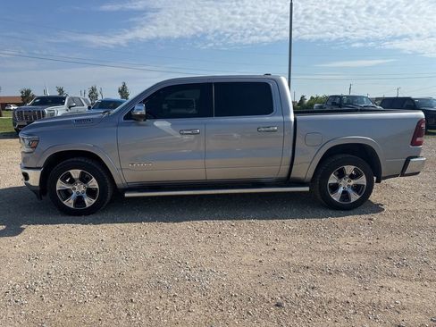 Used 2022 RAM 1500 Laramie AWD/4WD image 4