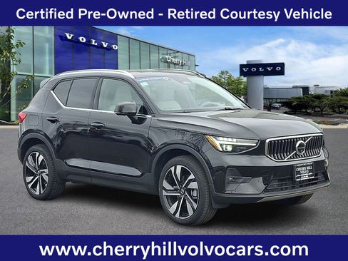 Certified 2025 Volvo XC40 B5 Ultra w/ Protection Package Premier image 1