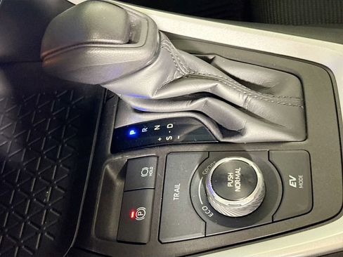 Used 2024 Toyota RAV4 LE image 18