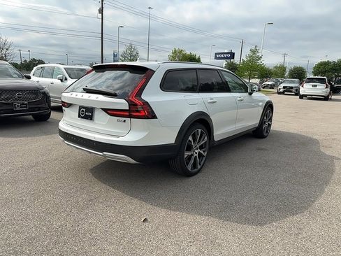 New 2025 Volvo V90 B6 Cross Country Ultra w/ Protection Package Premier image 7