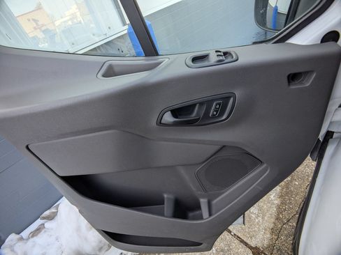 Used 2022 Ford Transit 350 XLT RWD image 23