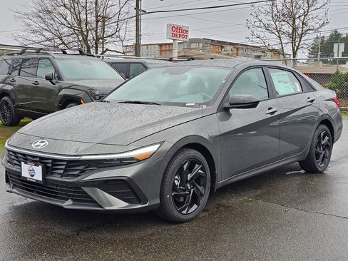 New 2026 Hyundai Elantra Sport image 3